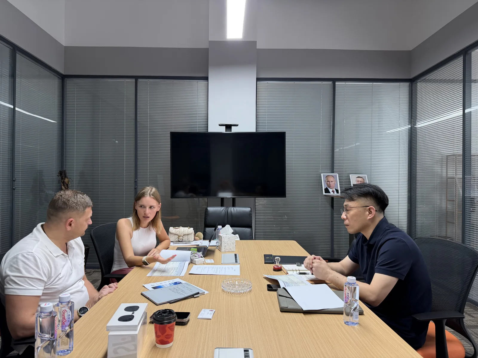 Переговоры представителей ИДЦ Санкт-Петербурга и Qingdao Zhishenglianhe Technology Co., Ltd.